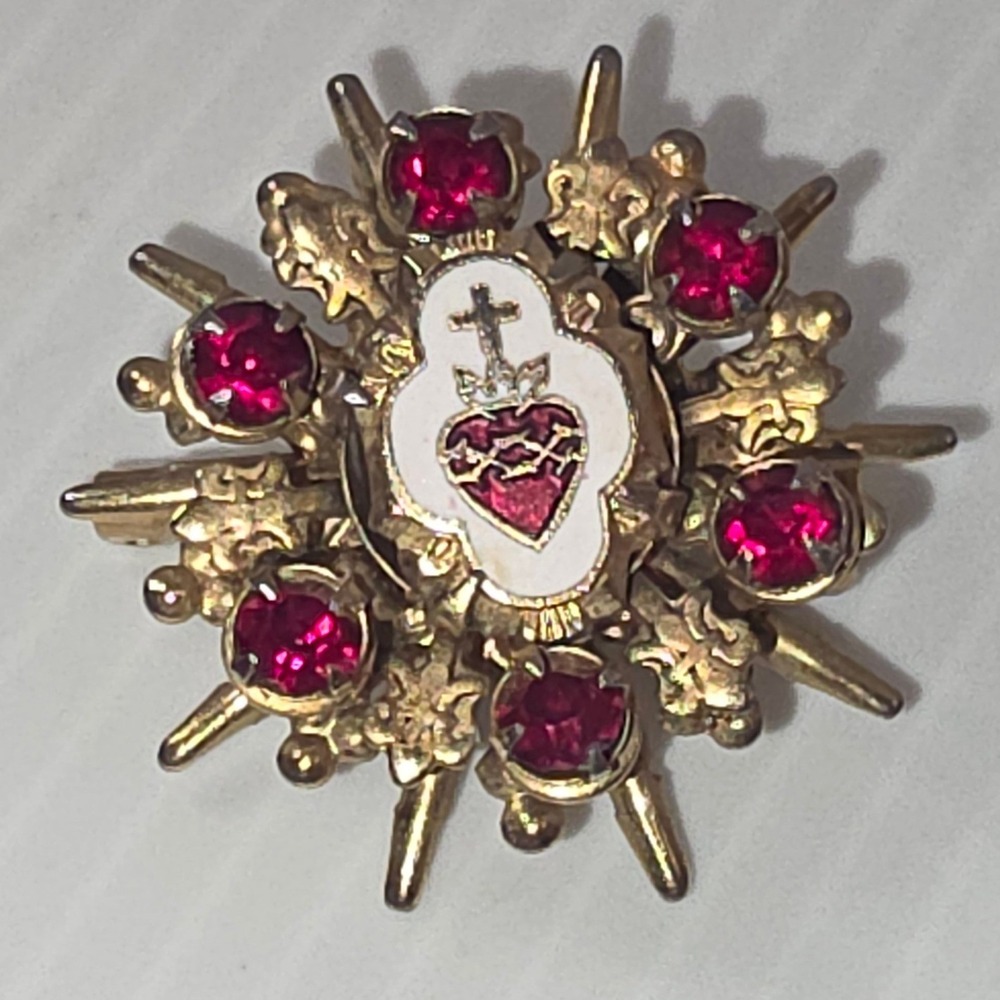 Unbranded Sacred Heart Pin OS Gold Red Fair Vintage Religious Brooch